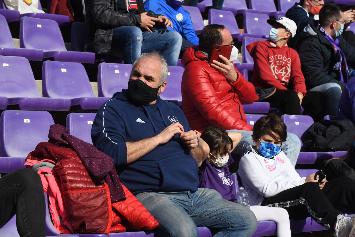 Fotos: Búscate en la grada del Real Valladolid-Leganés (2/4)