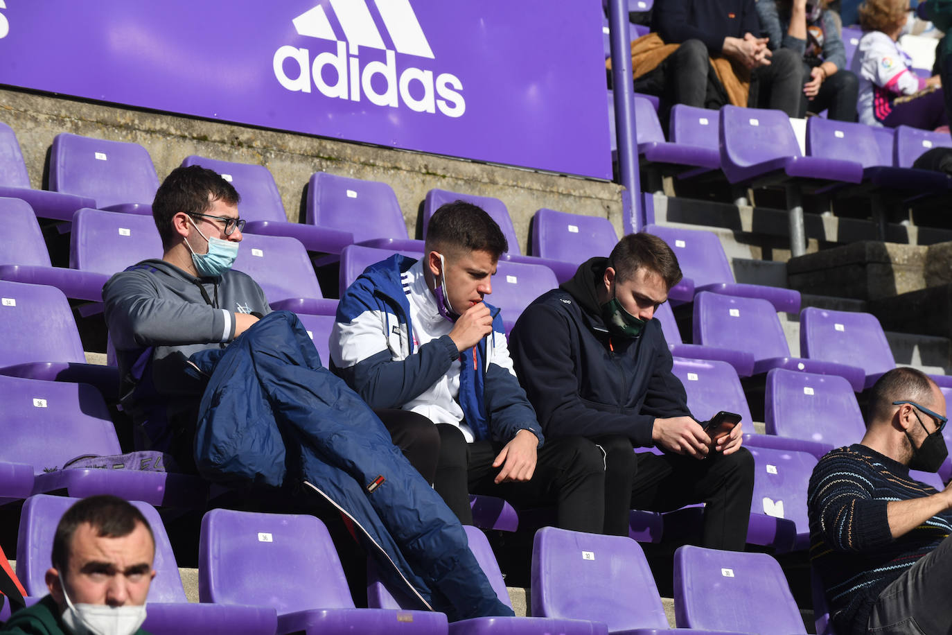 Fotos: Búscate en la grada del Real Valladolid-Leganés (3/4)