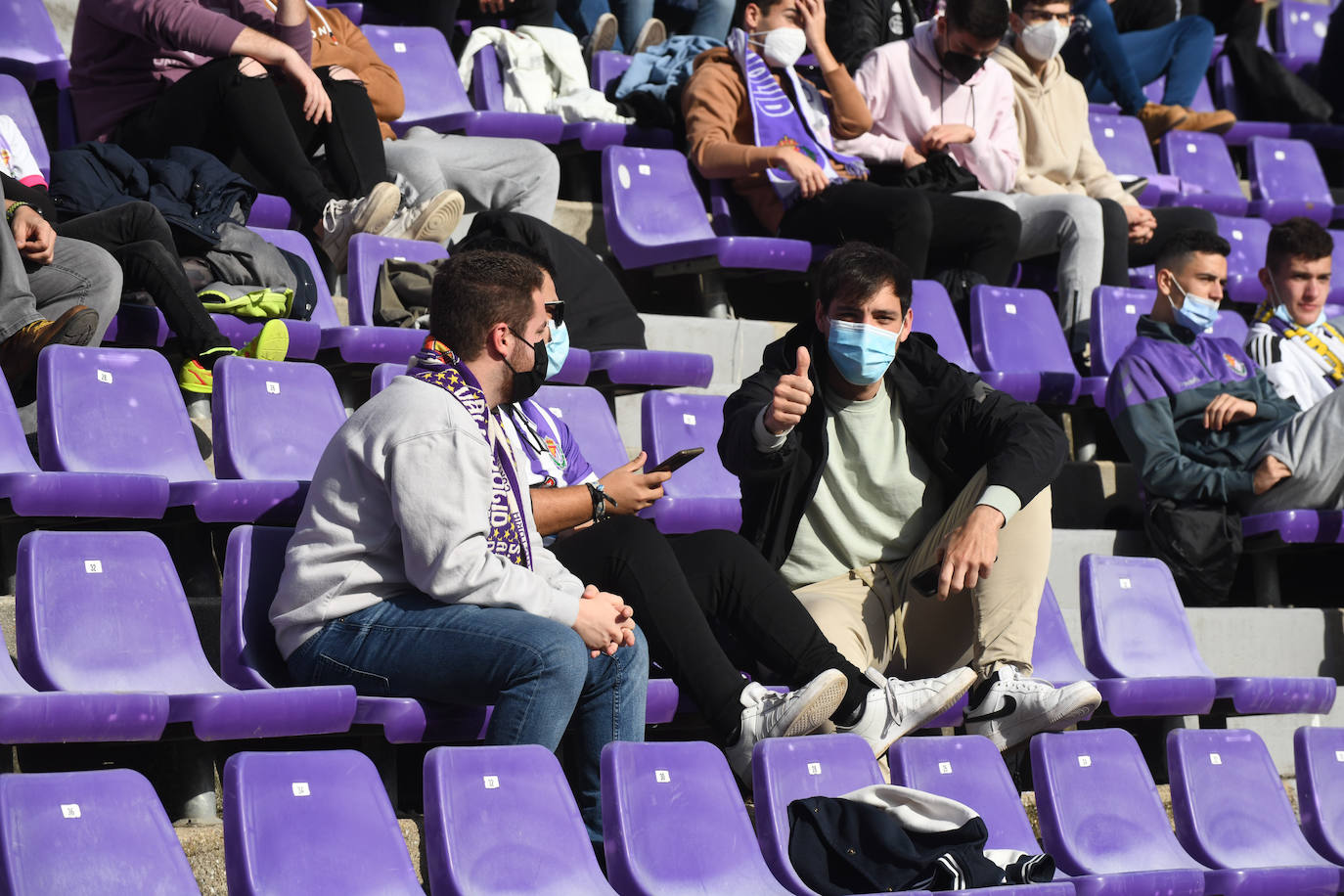Fotos: Búscate en la grada del Real Valladolid-Leganés (3/4)