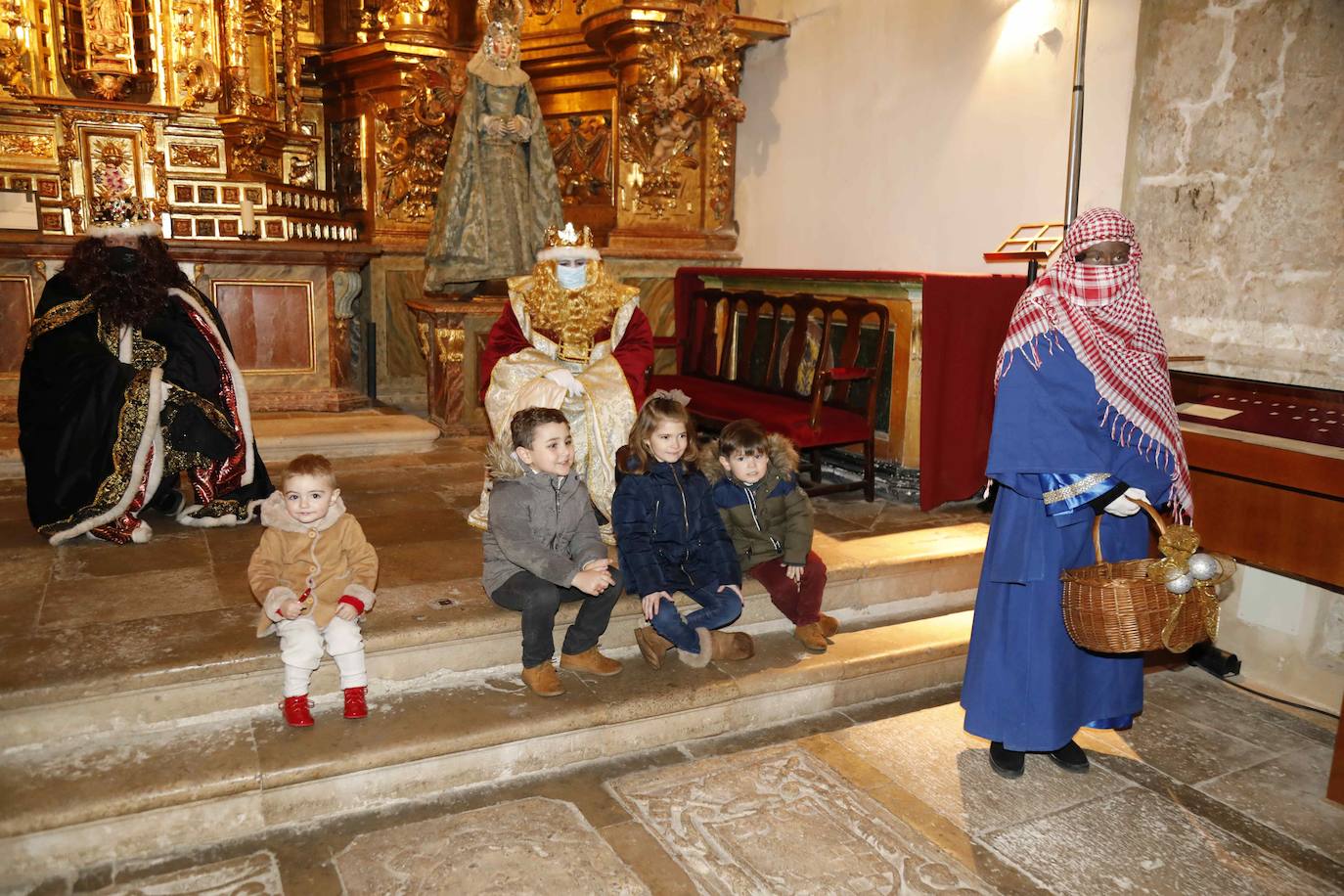 Los Reyes reciben las cartas de los niñosde la comarca de Peñafiel.