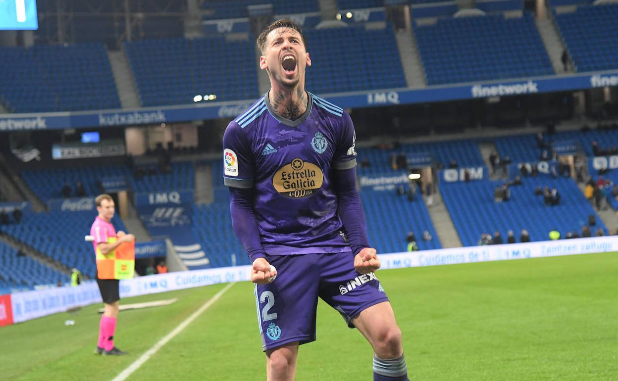 Luis Pérez celebra eufórico el gol conseguido en San Sebastián ante la Real B. 