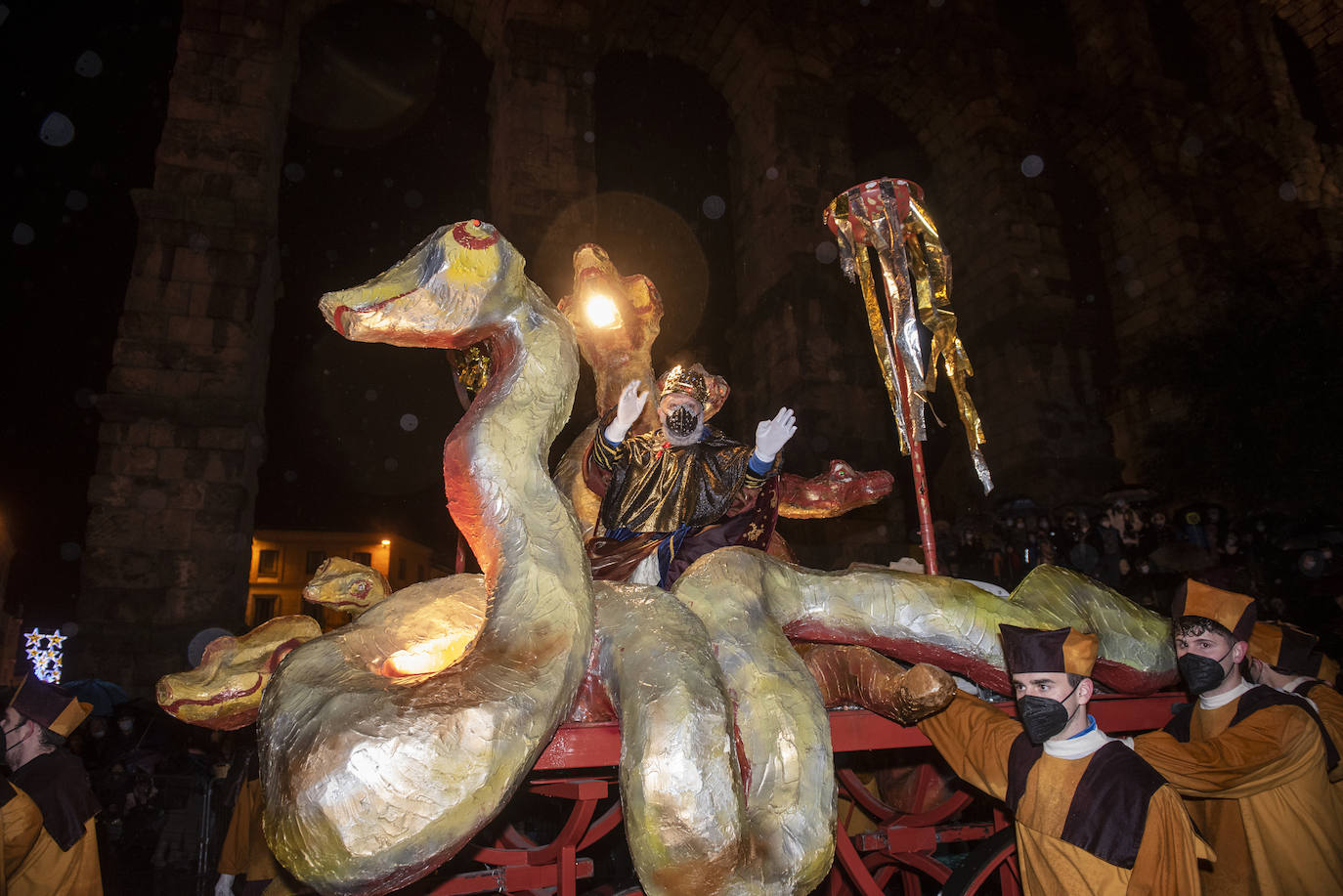 Los Reyes Magos, a su paso por Segovia.