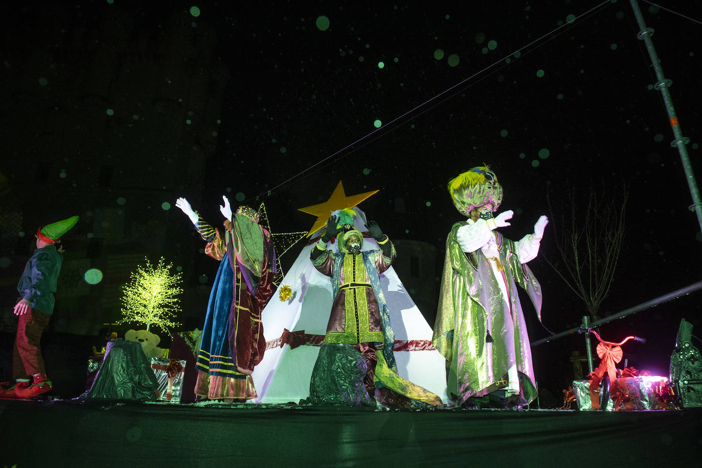 Los Reyes Magos, a su paso por Segovia.