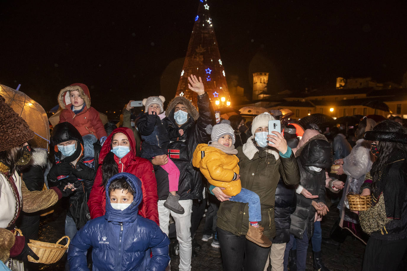 Los Reyes Magos, a su paso por Segovia.