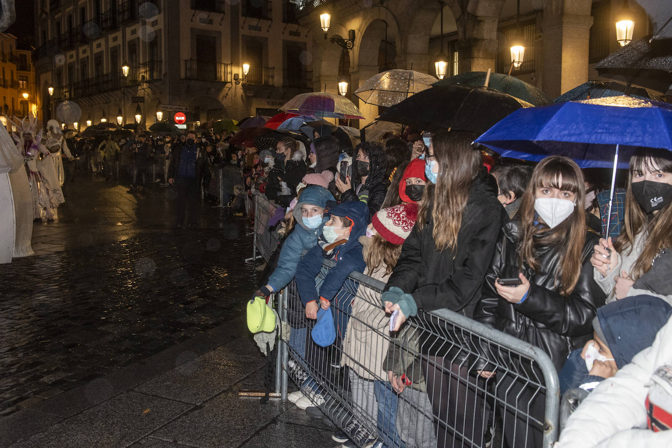 Los Reyes Magos, a su paso por Segovia.