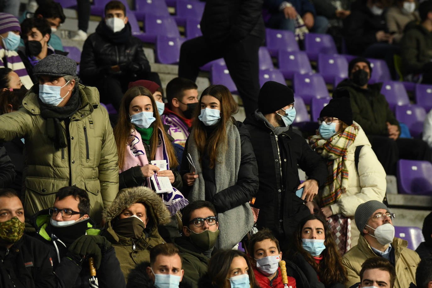 Fotos: Búscate en la grada en el Real Valladolid-Betis