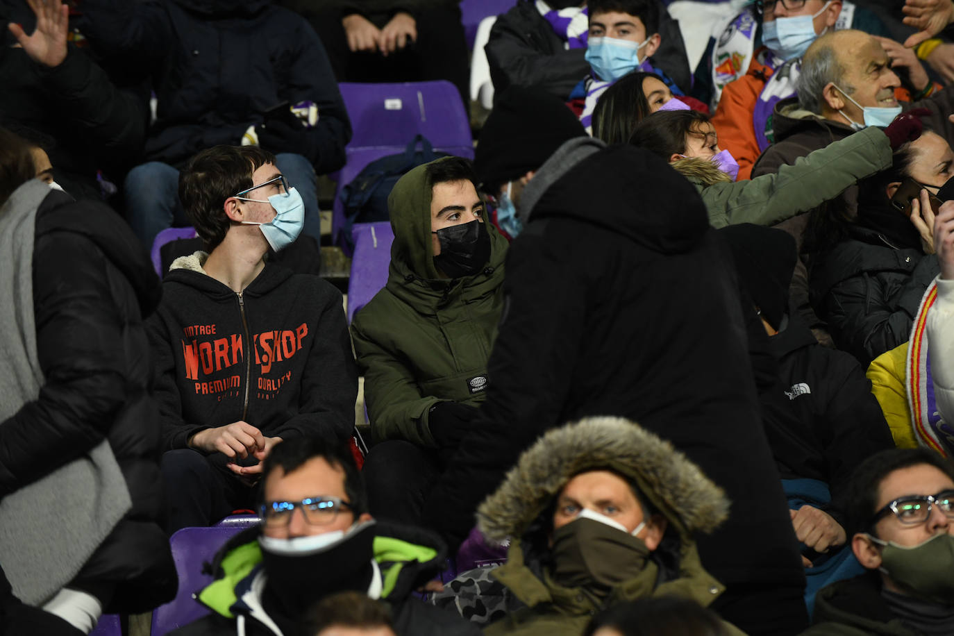 Fotos: Búscate en la grada en el Real Valladolid-Betis