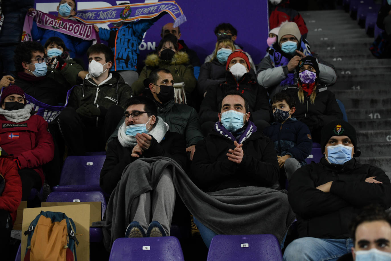 Fotos: Búscate en la grada en el Real Valladolid-Betis