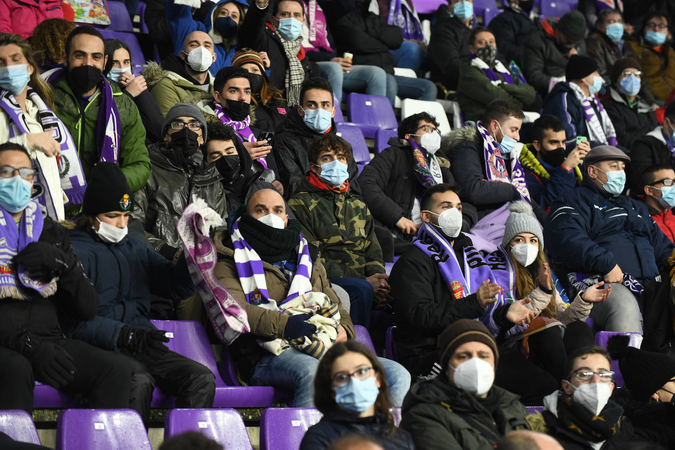 Fotos: Búscate en la grada en el Real Valladolid-Betis