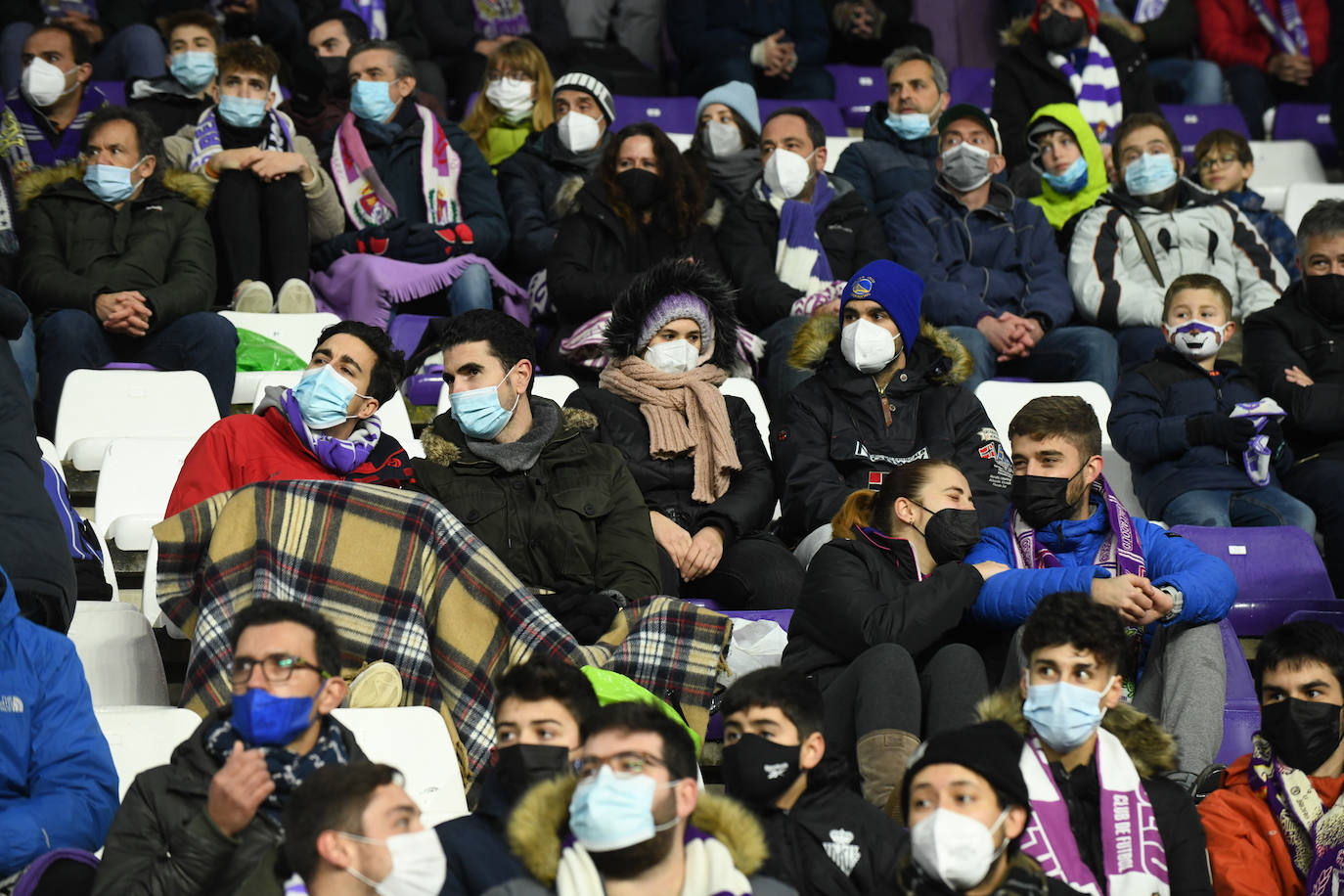 Fotos: Búscate en la grada en el Real Valladolid-Betis