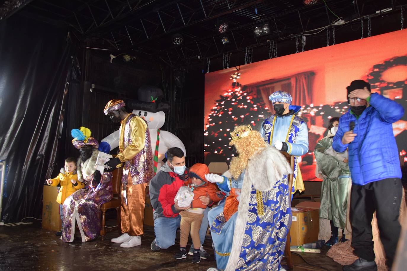 Fotos: Recepción de los Reyes Magos en Velilla