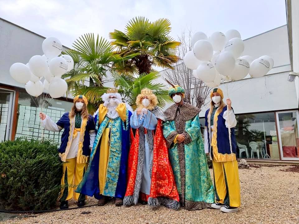 Fotos: Los Magos de Oriente iluminan Villamuriel