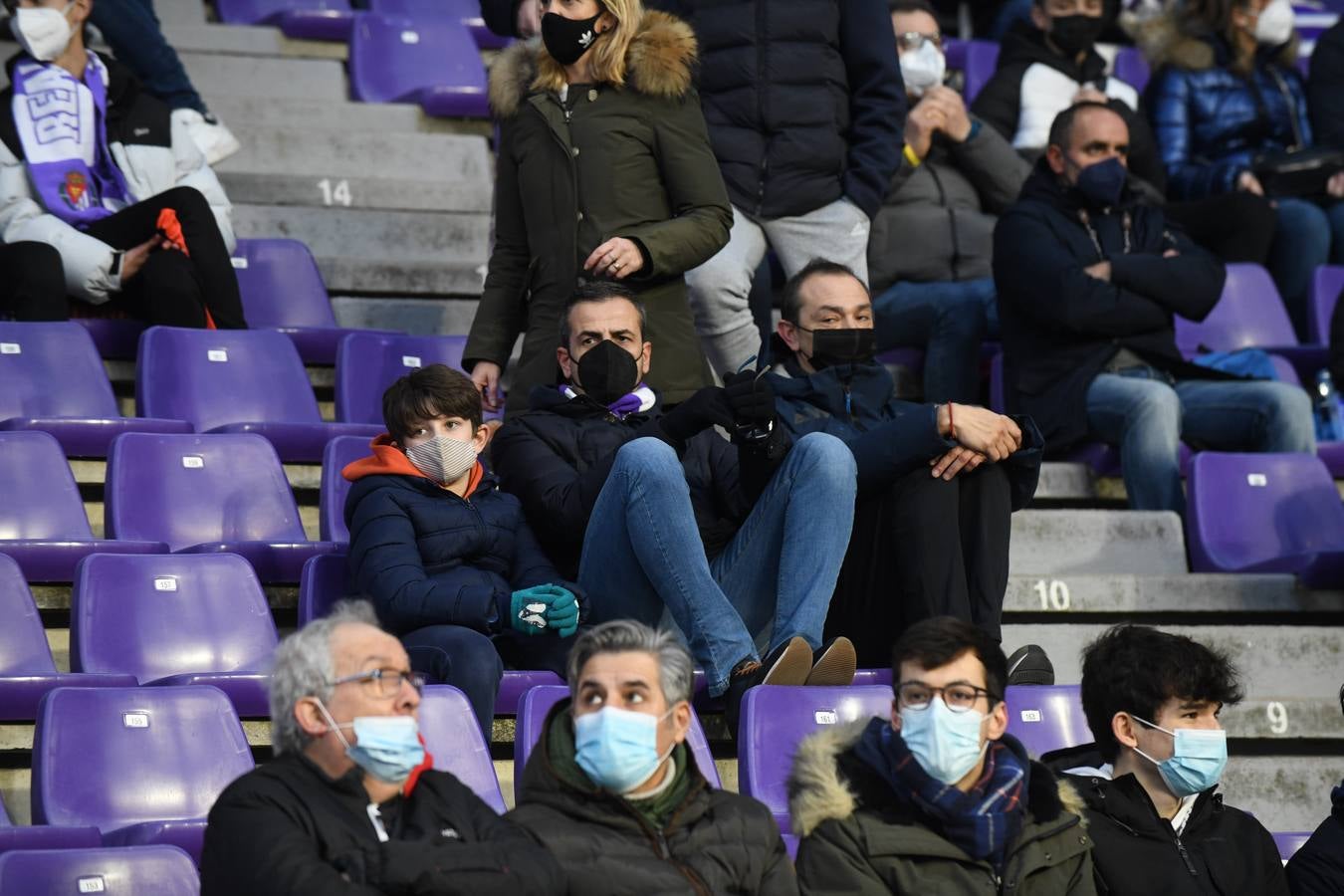 Fotos: Búscate en la grada de Zorrilla (2/4)