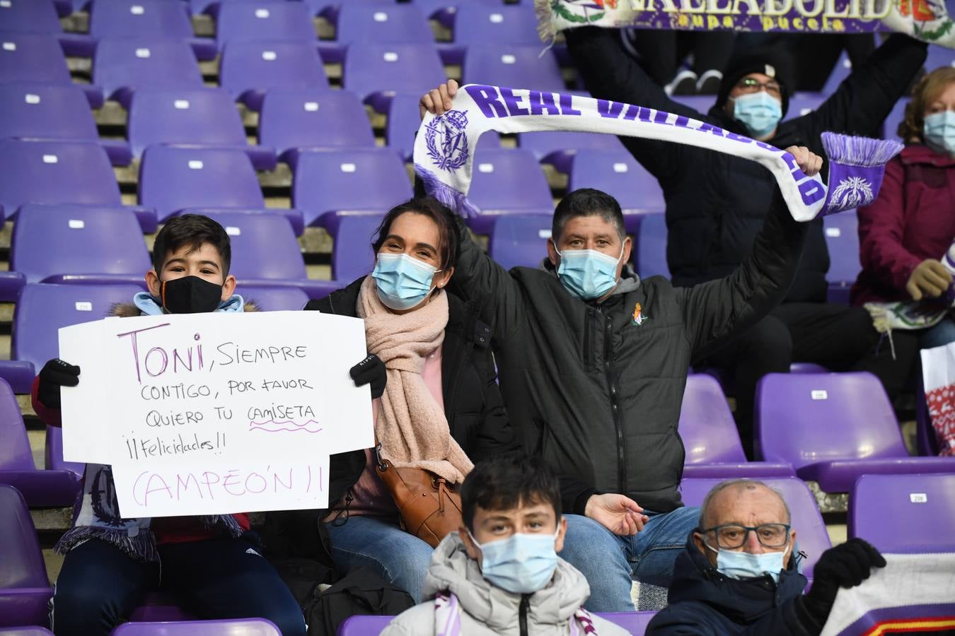 Fotos: Búscate en la grada de Zorrilla (3/4)