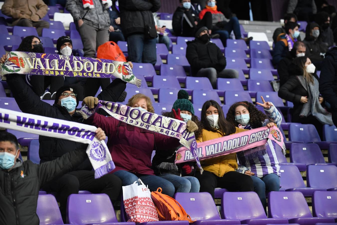 Fotos: Búscate en la grada de Zorrilla (3/4)