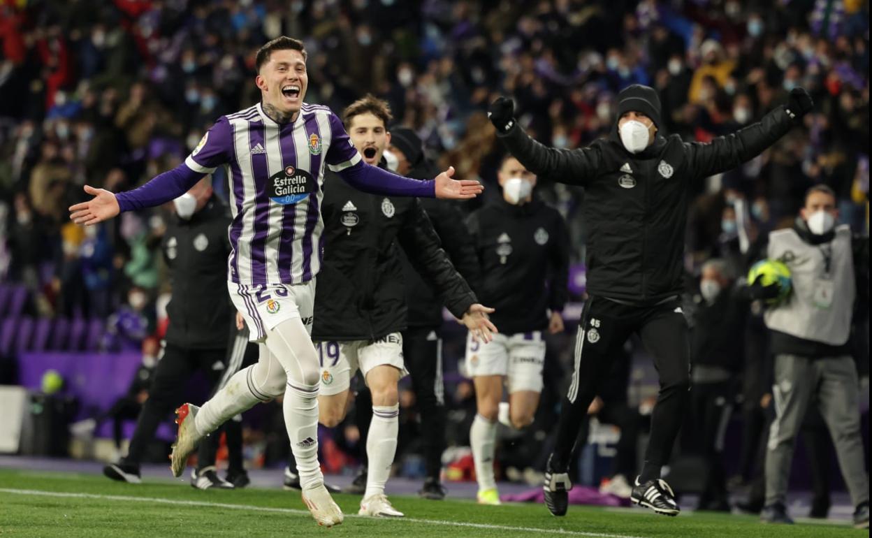 Cristo celebra su gol ante el Burgos. 