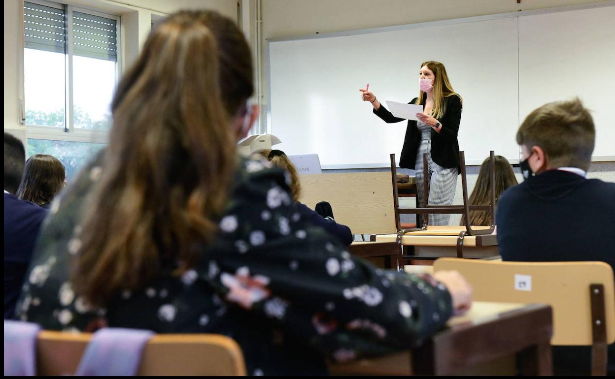 Alumnos de Educación Secundario en una clase.