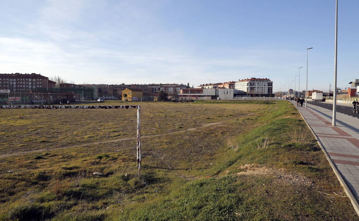 Terrenos junto a la calle Jardines que pasarán al Ayuntamiento.