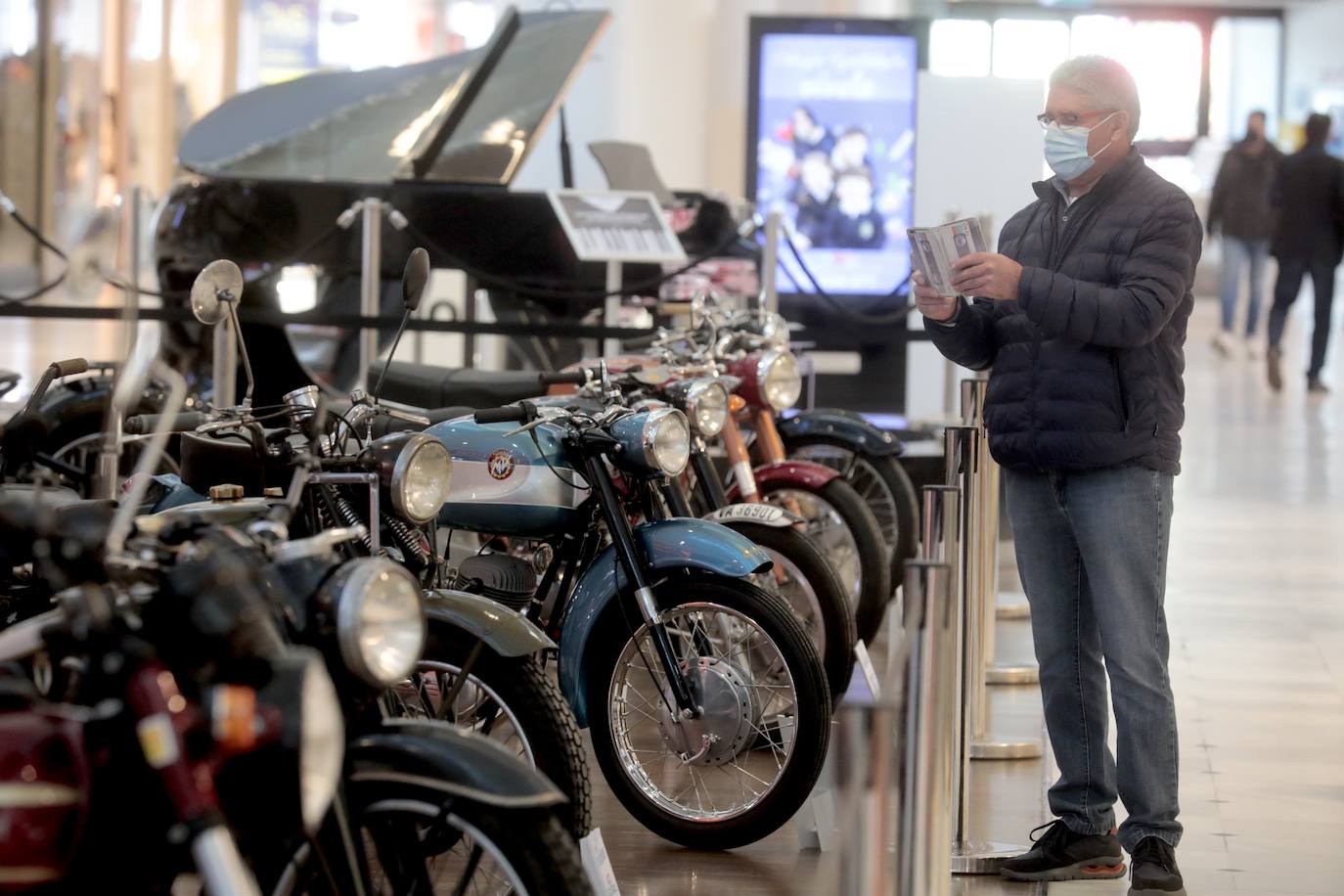 Fotos: Exposición de motos en el Centro Comercial Vallsur