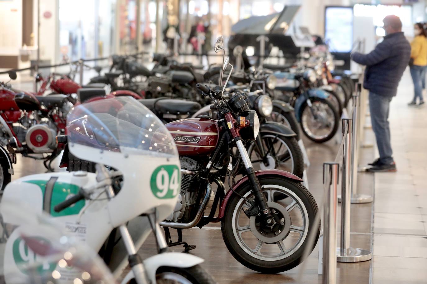 Fotos: Exposición de motos en el Centro Comercial Vallsur