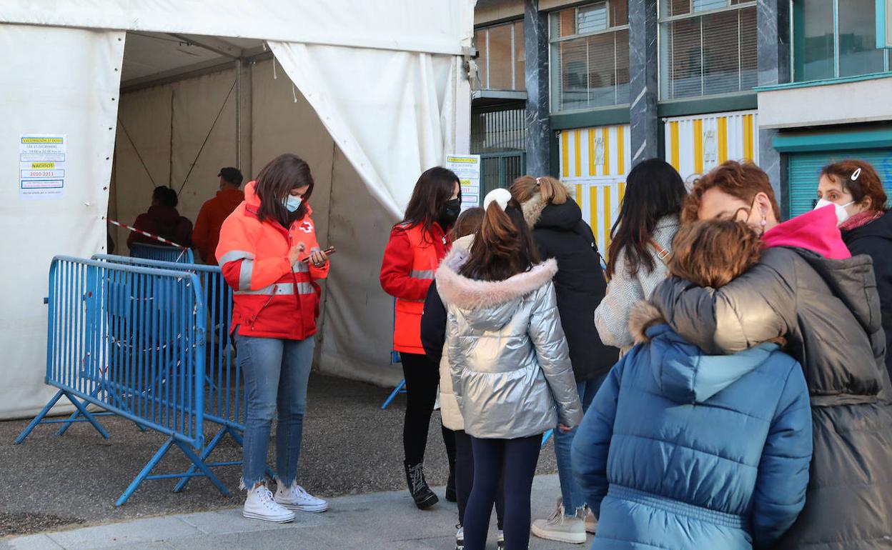 Vacunación en la carpa del Salón el pasado 15 de diciembre. 