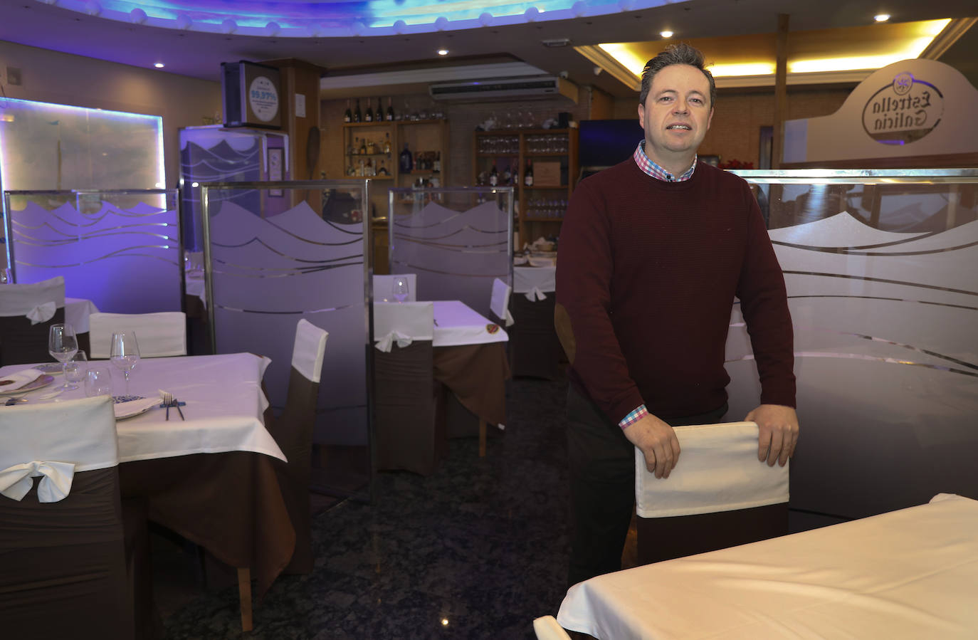 Alberto del Burgo, en el establecimiento San Remo, del vicepresidente de la asociación, Alberto Villegas. 