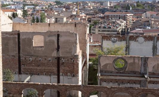 Ruinas del teatro Cervantes de la capital segoviana. 