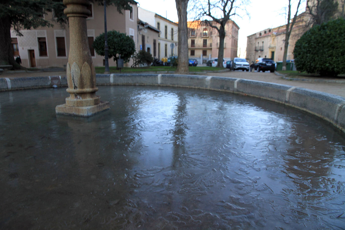 Helada en Segovia este viernes.