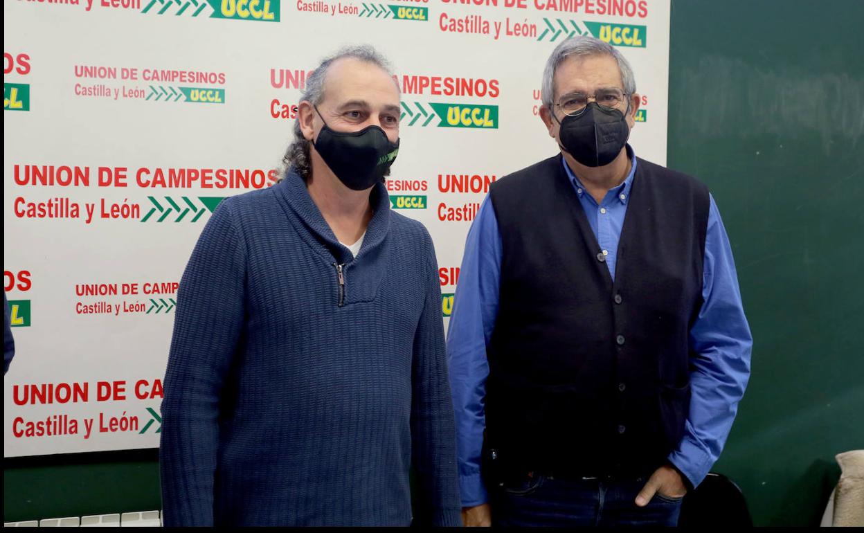 Jesús Manuel González Palacín y Nacho Arias en rueda de prensa. 