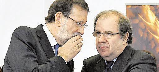 Rajoy y Herrera en febrero de 2019 cuando el primero convenció al segundo de que debería volver a ser candidato a la Junta otra vez.