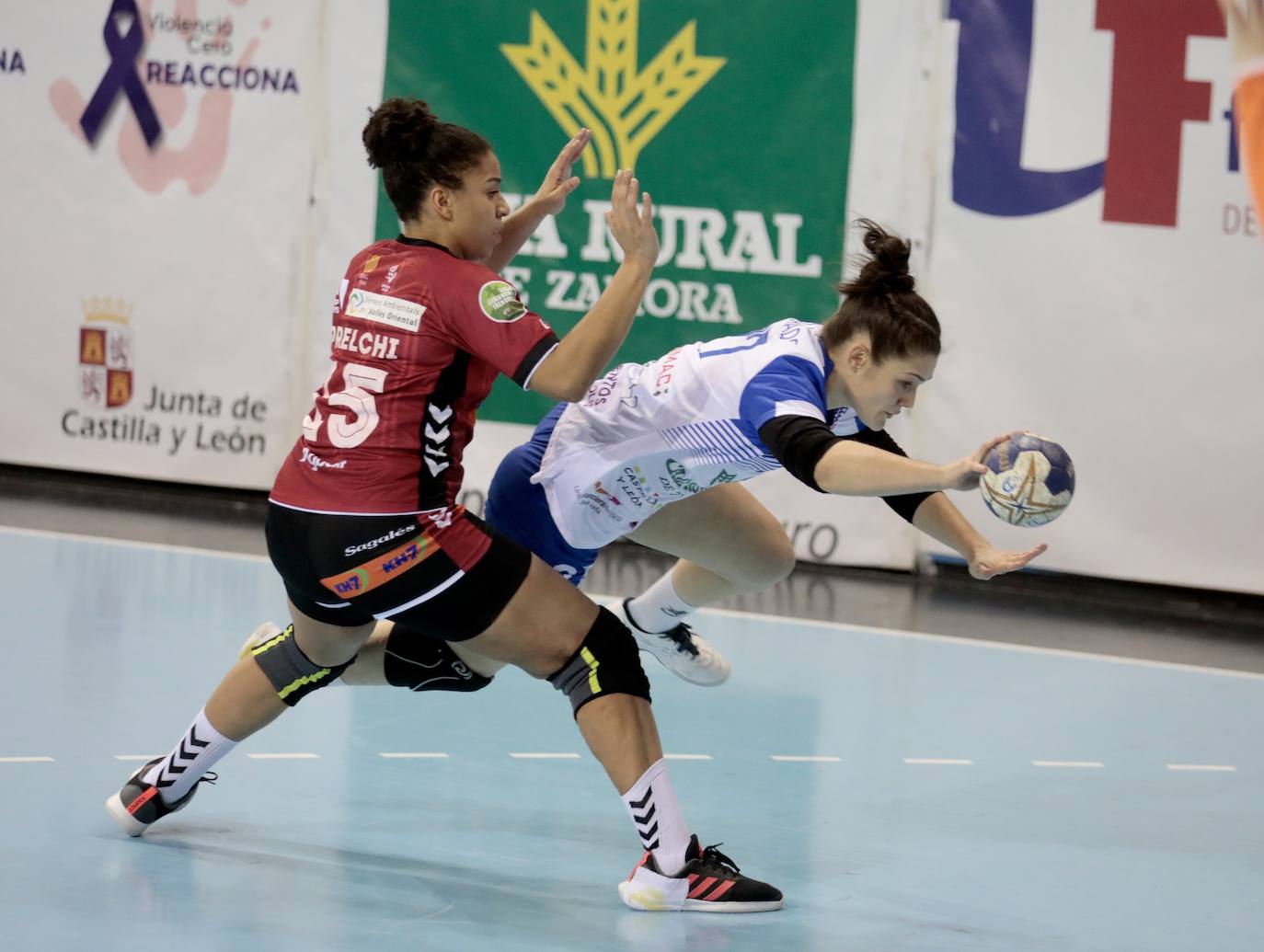 Partido entre el Caja Rural Aula y el Granollers.