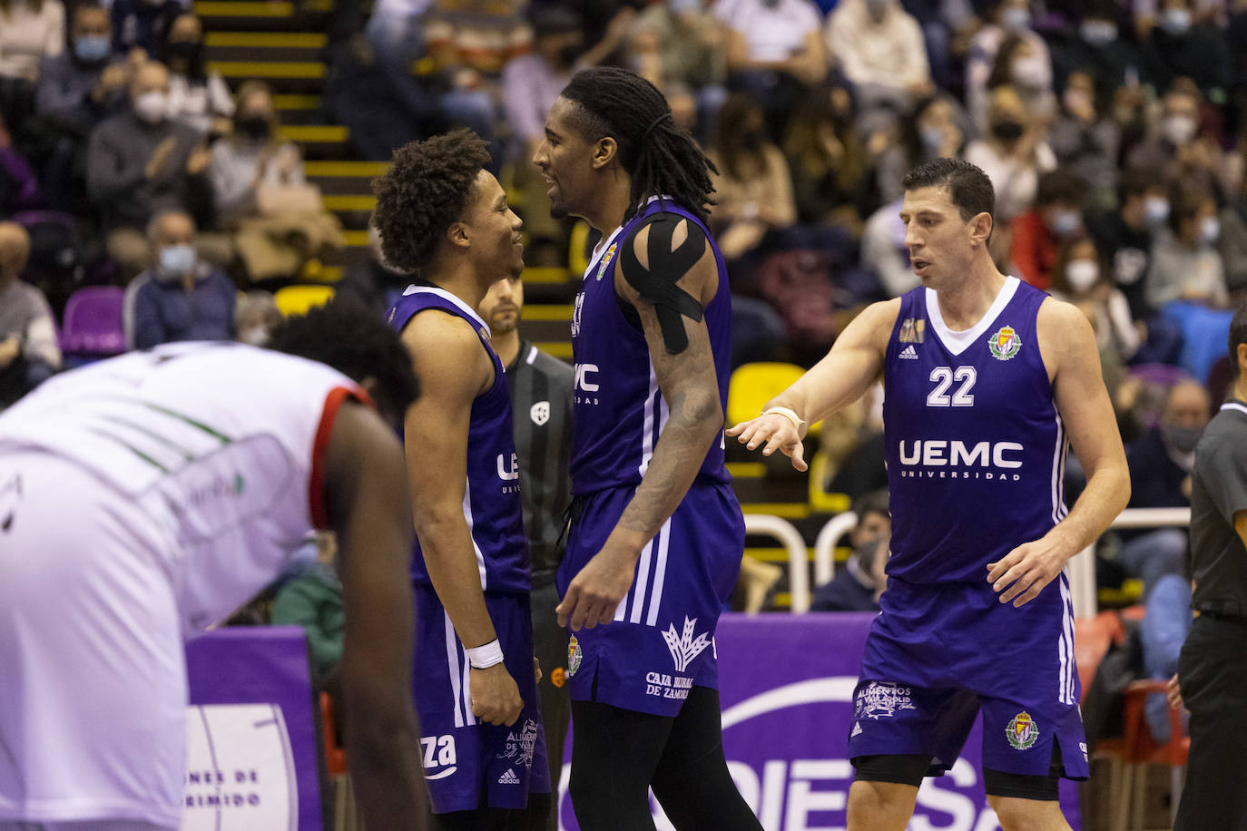 Partido entre el UEMC Valladolid y el Palma disputado en Pisuerga. 