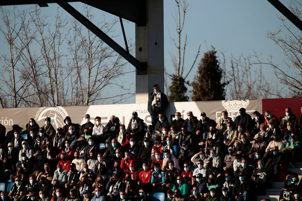 Locura final en el primer partido del año en el Reina Sofía con una remontada que hizo vibrar a la afición