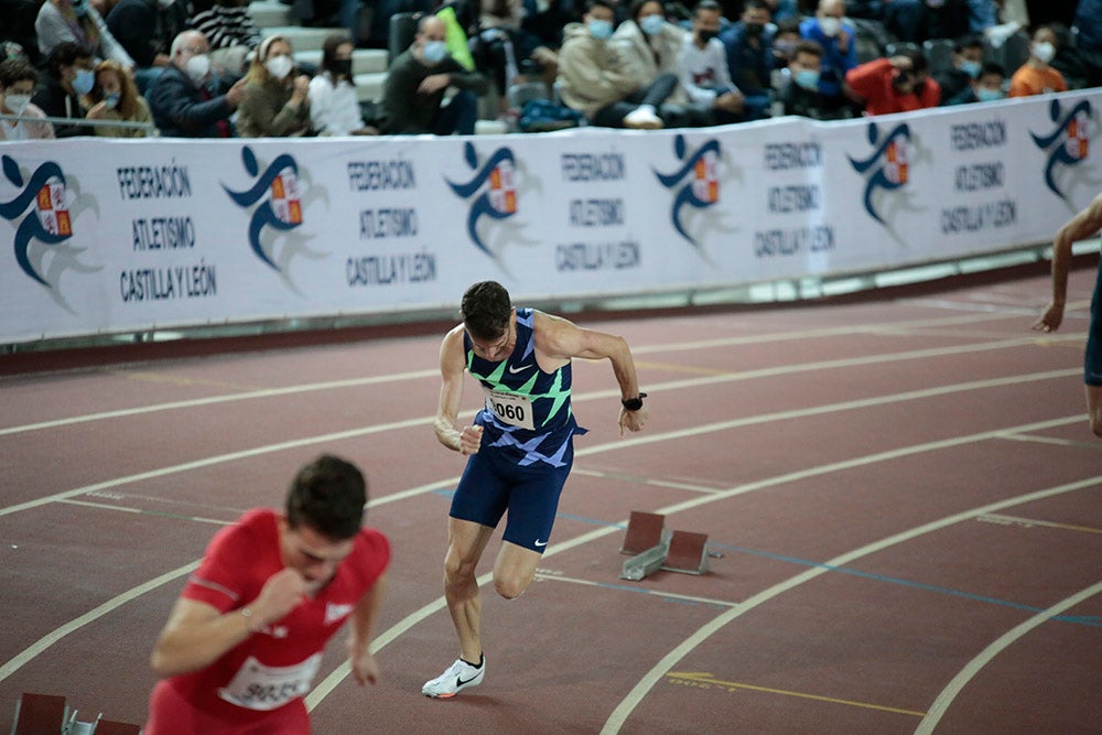 Bruno Hortelano, ilustres integrantes del 4x400, junto al salmantino Álvaro de Arriba, los grandes protagonistas de la tarde de atletismo en la Carlos Gil Pérez