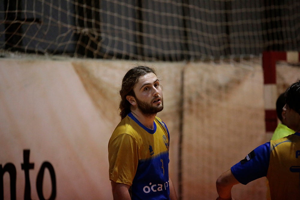 El BM Salamanca supera al Villa de Luanco de menos a más y sigue sin marcarse límites (34-32)