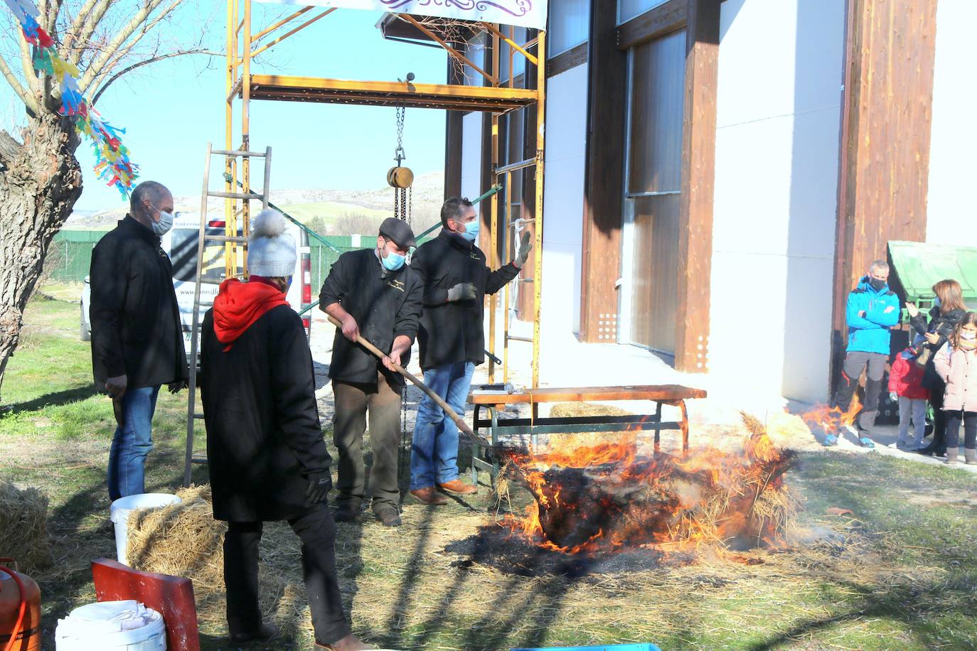 El Ayuntamiento organiza por vez primera una iniciativa que nace con vocación de continuidad, que incluyó también una cita del concurso de 'Rural Chef'