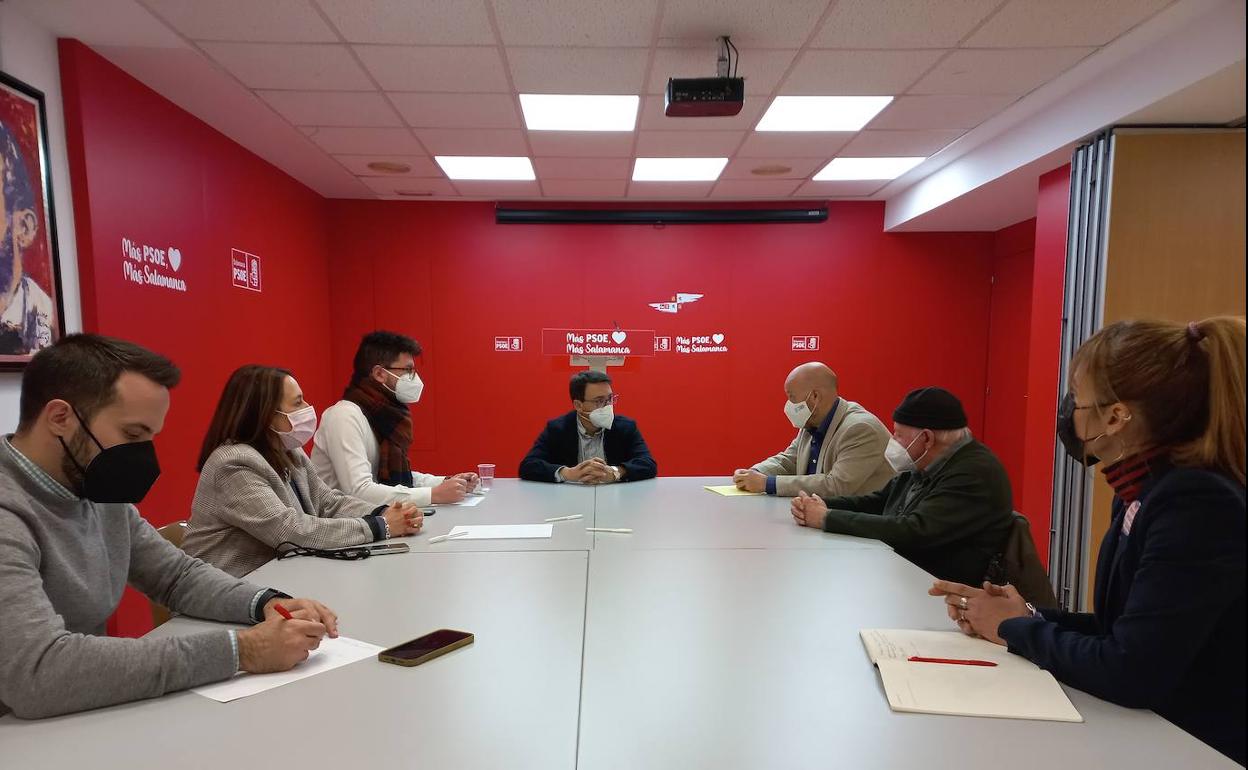 Reunión llevada a cabo para la mejora de los balnearios. 