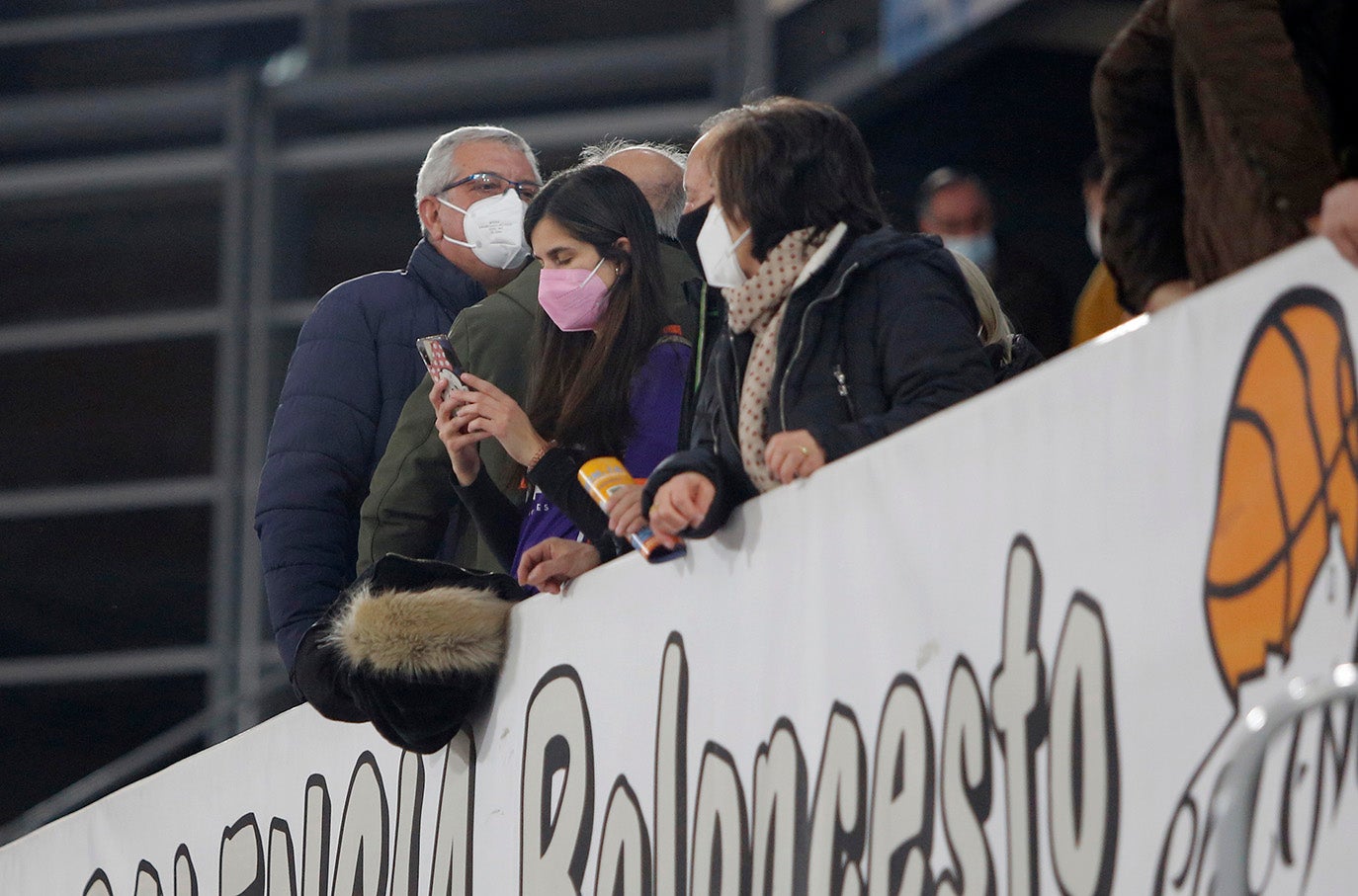 EasyCharger Palencia Baloncesto 74 - 83 C.B Prat