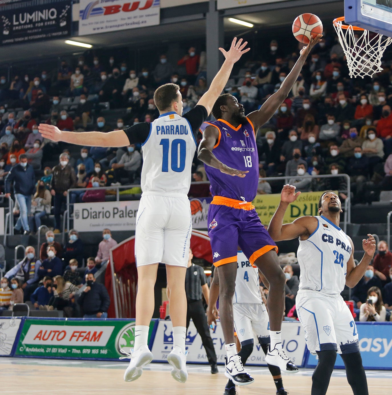 EasyCharger Palencia Baloncesto 74 - 83 C.B Prat