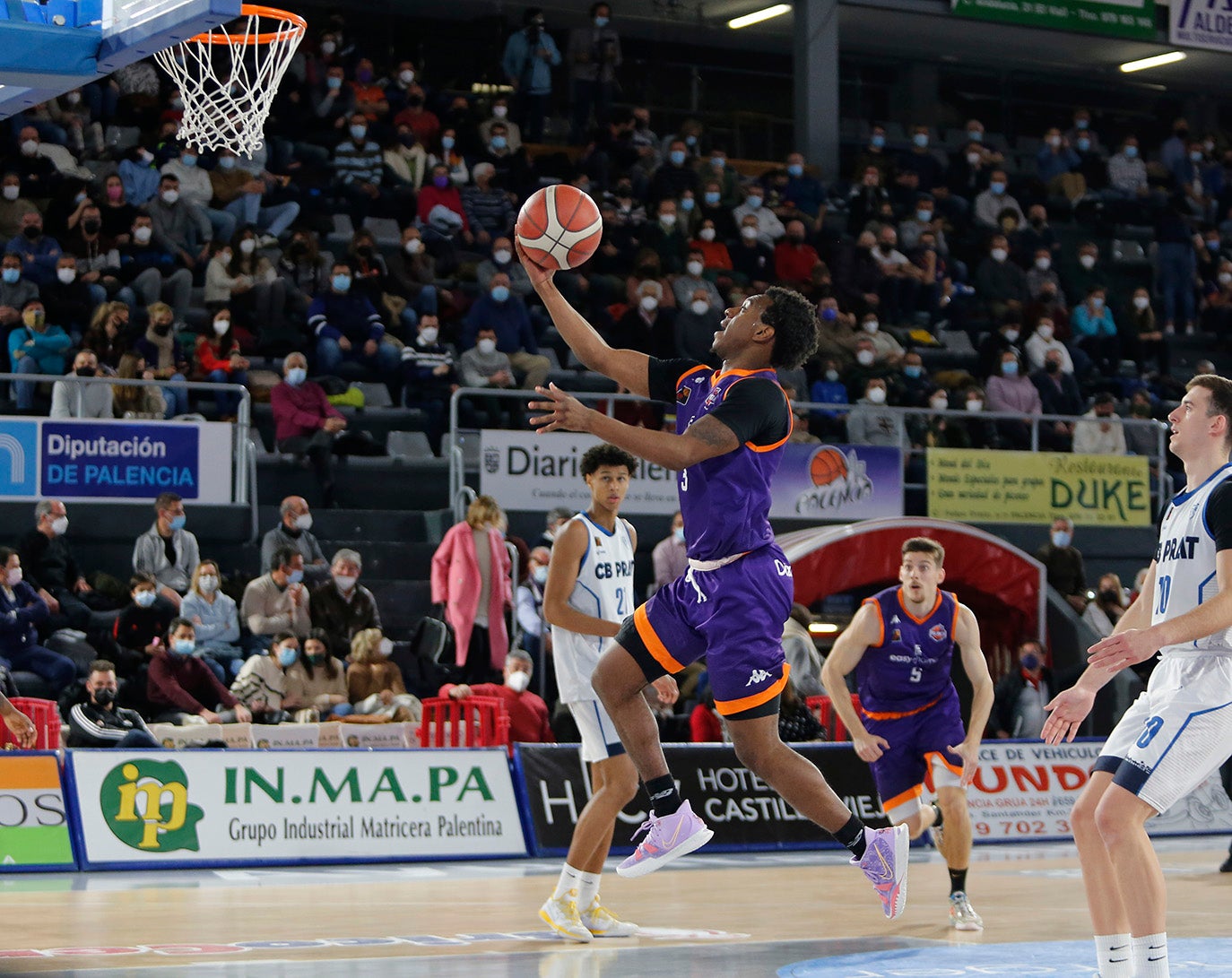 EasyCharger Palencia Baloncesto 74 - 83 C.B Prat