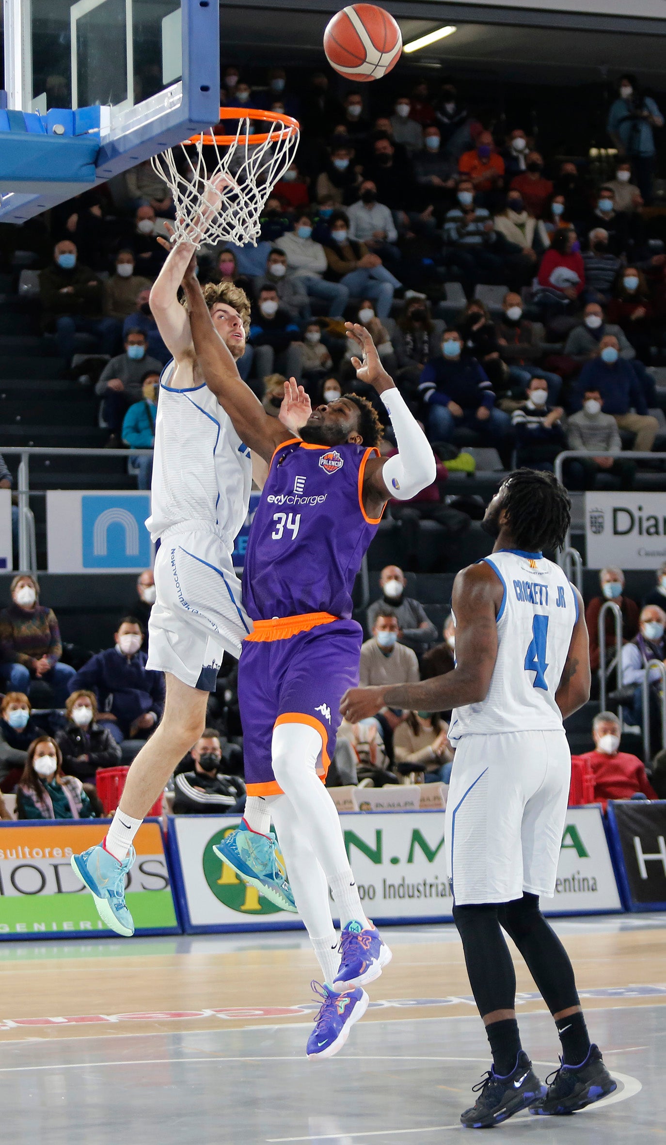 EasyCharger Palencia Baloncesto 74 - 83 C.B Prat