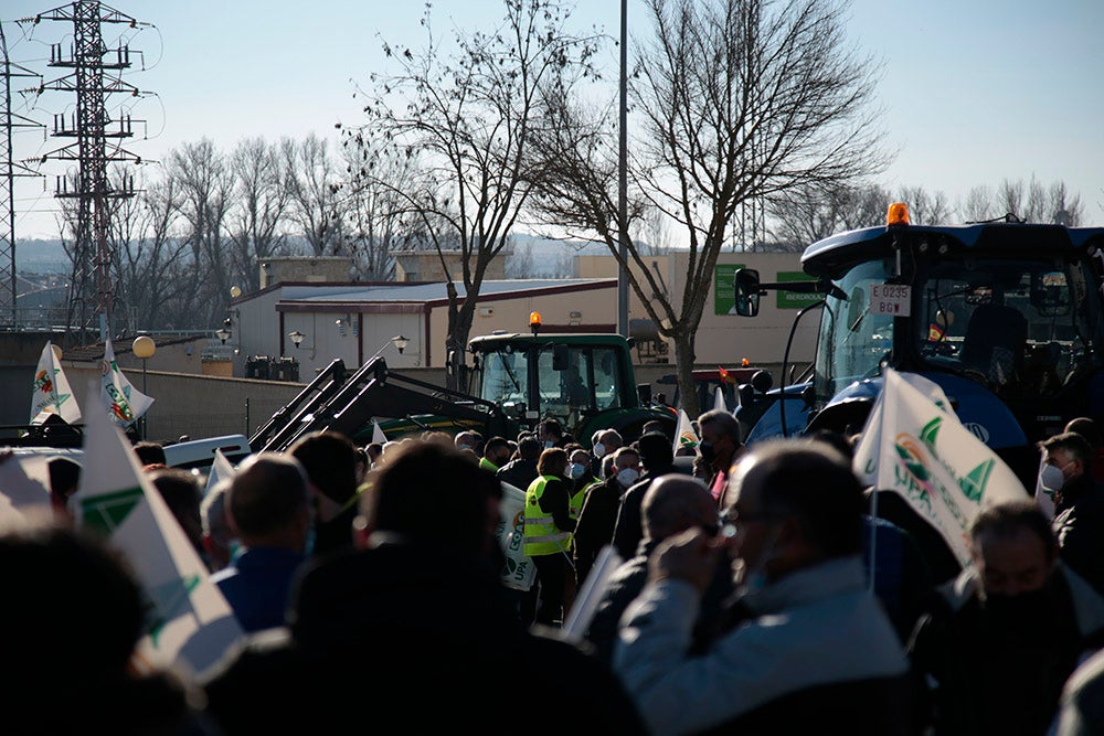 Cientos de tractores y miles de personas 'toman' Salamanca para exigir rentabilidad en el campo