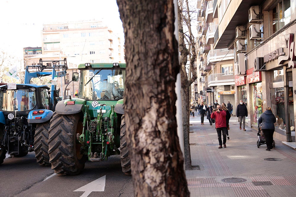 Cientos de tractores y miles de personas 'toman' Salamanca para exigir rentabilidad en el campo