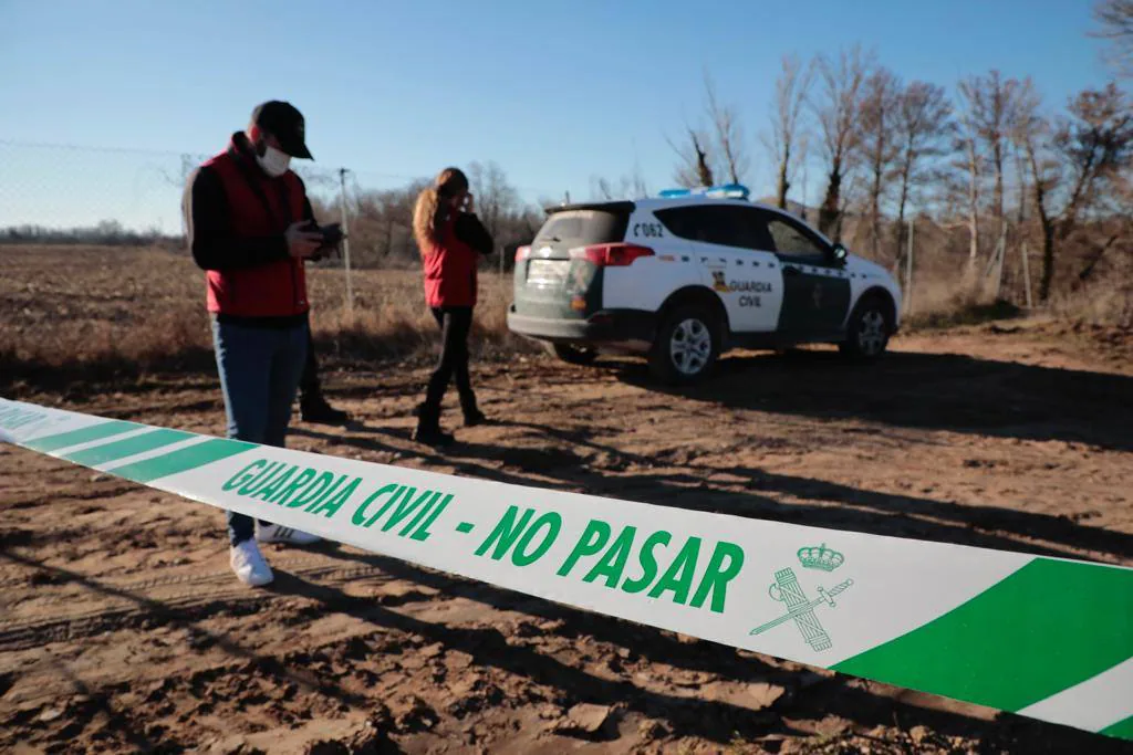 Los voluntarios de Asocación Desaparecidos prestan su apoyo en Traspinedo. 