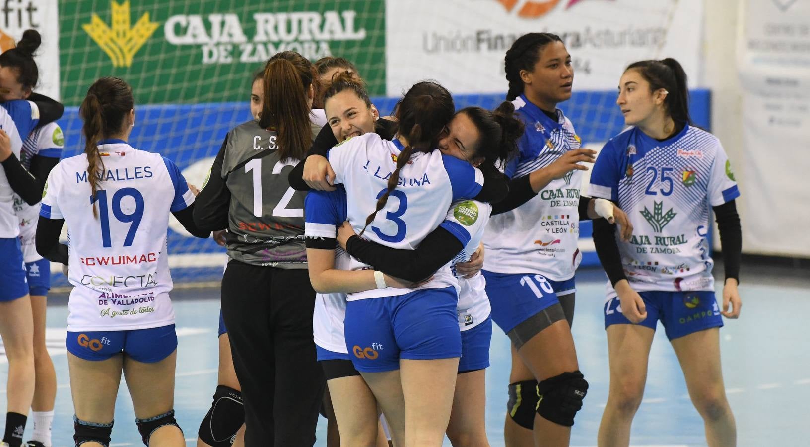 Fotos: El Caja Rural Aula estará en la fase final de la Copa de la Reina tras vencer al Porriño 30-22