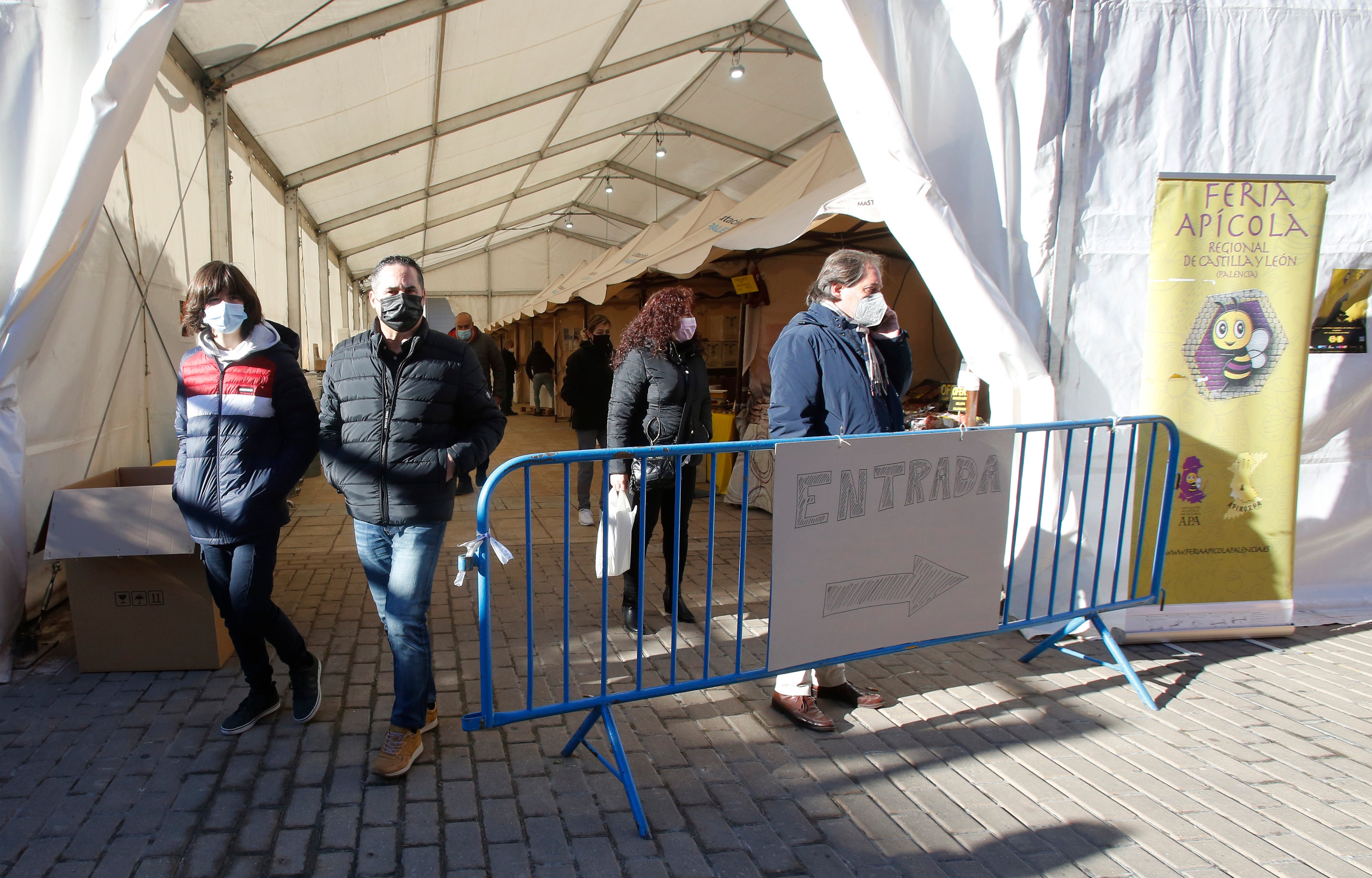 Inauguración de la III Feria de Apicultura en Palencia