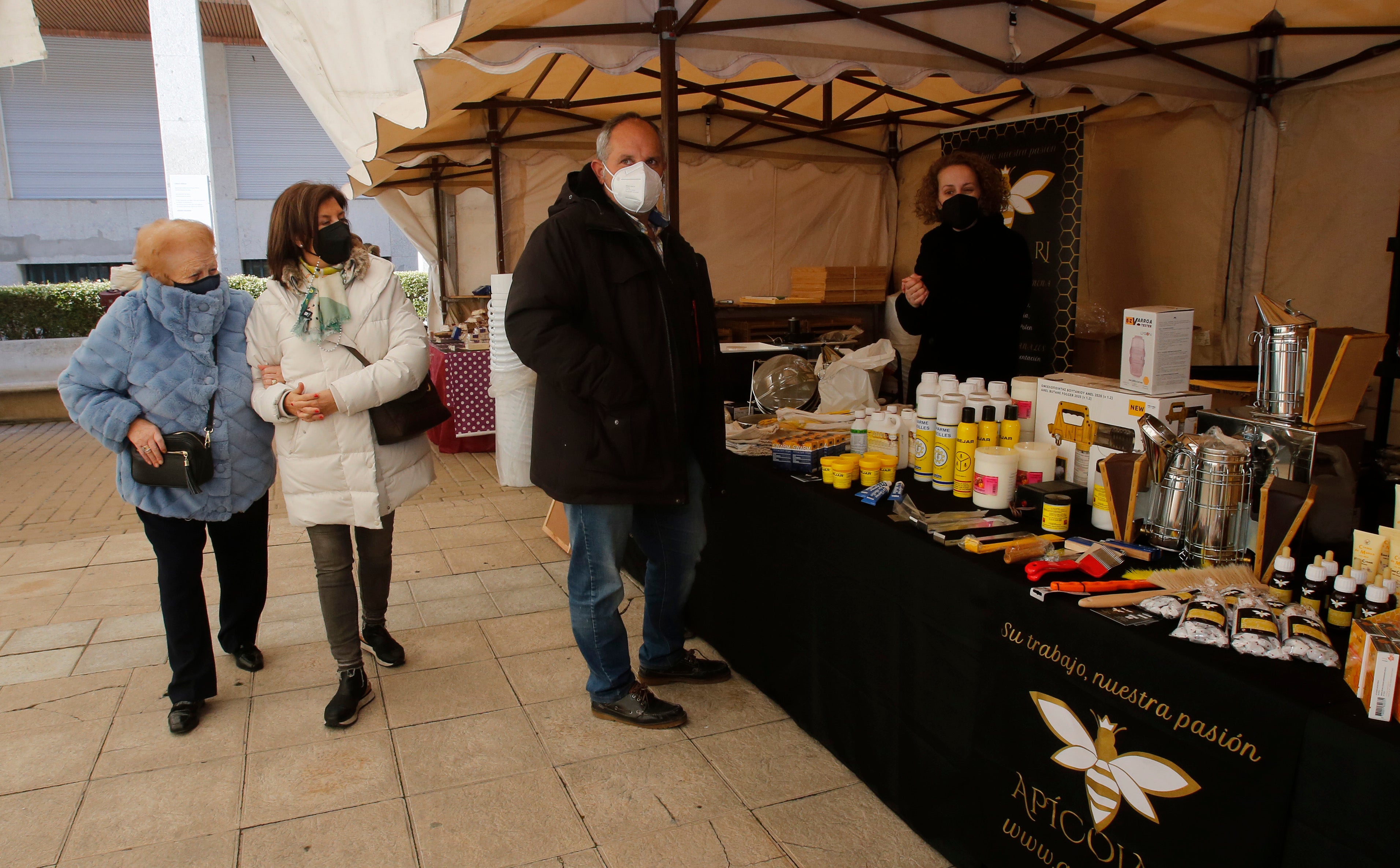 Inauguración de la III Feria de Apicultura en Palencia