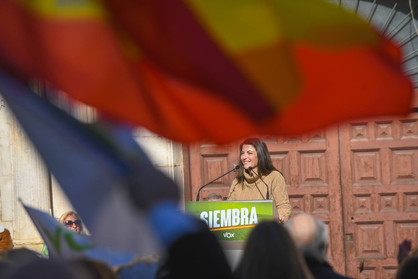 Fotos: Mitin de Vox en Valladolid con la diputada Macarena Olona