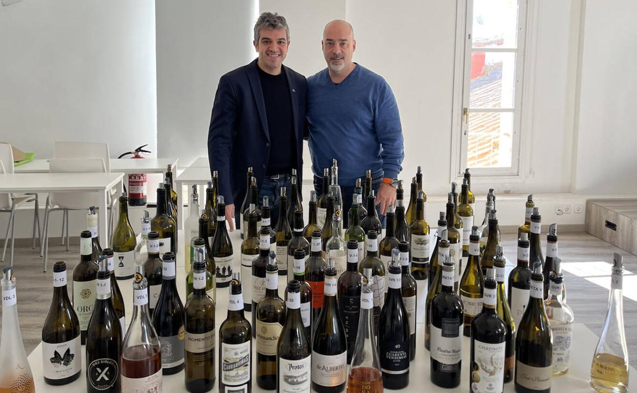 Ferran Centelles y David Molina cataron un centenar de vinos de la DO Rueda. 
