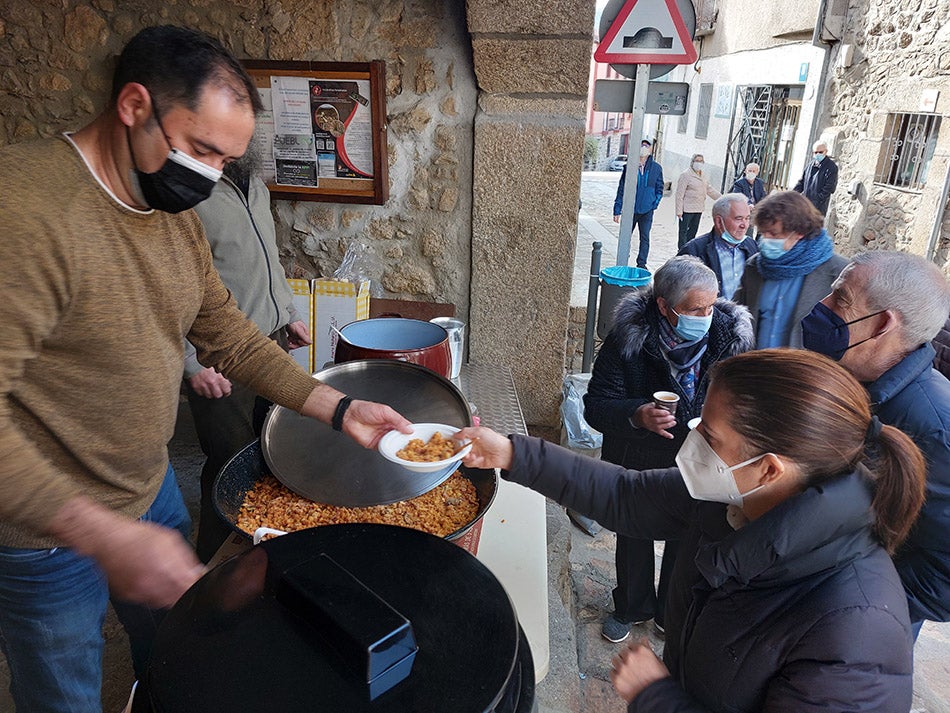 San Blas protege las gargantas de los vecinos de Herguijuela de la Sierra